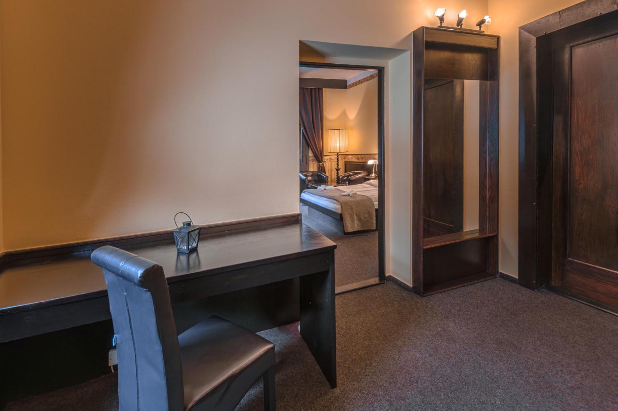 Hotel Lovecky Zamecek Orion Liberec Eksteriør bilde