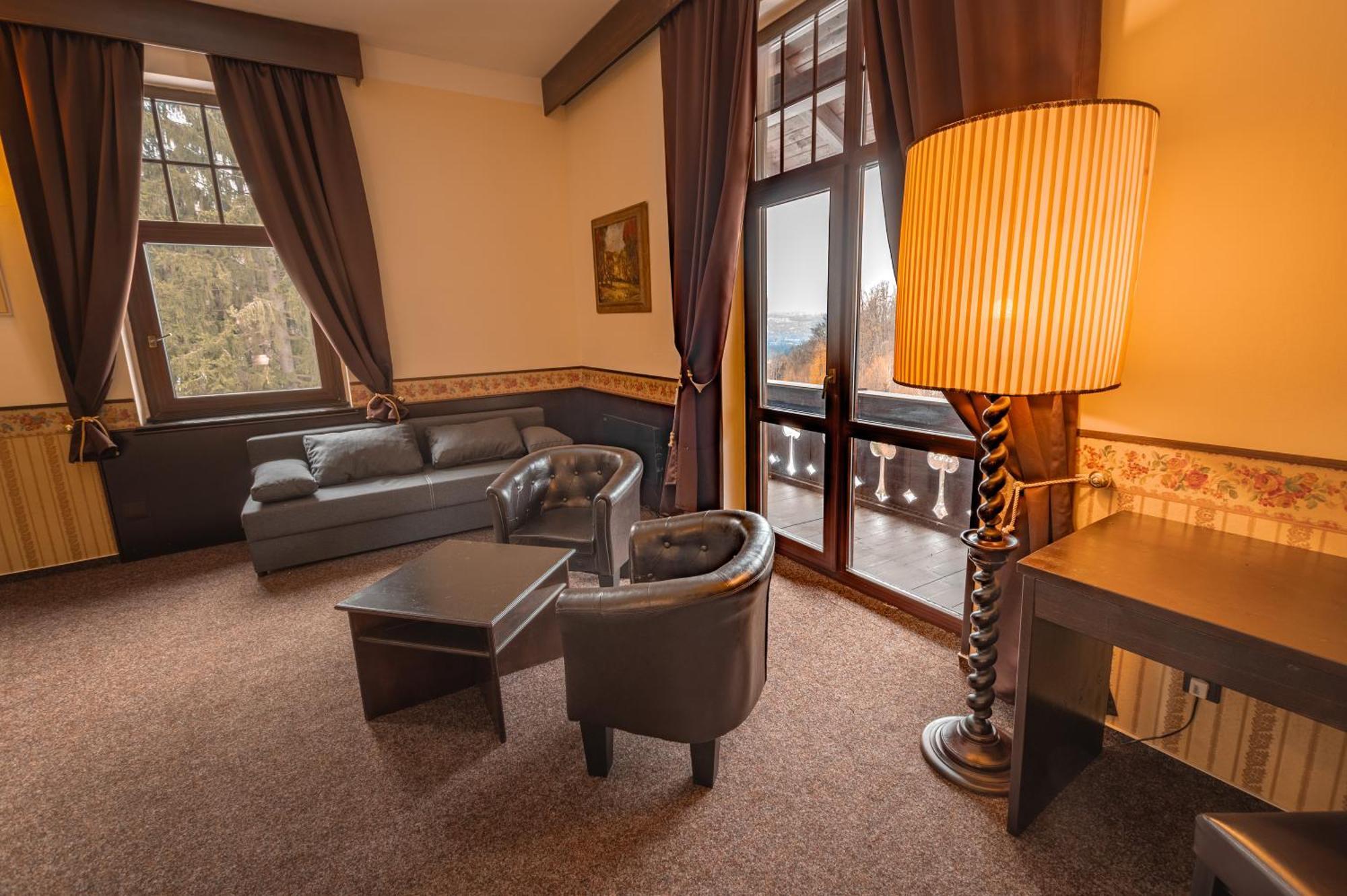 Hotel Lovecky Zamecek Orion Liberec Eksteriør bilde