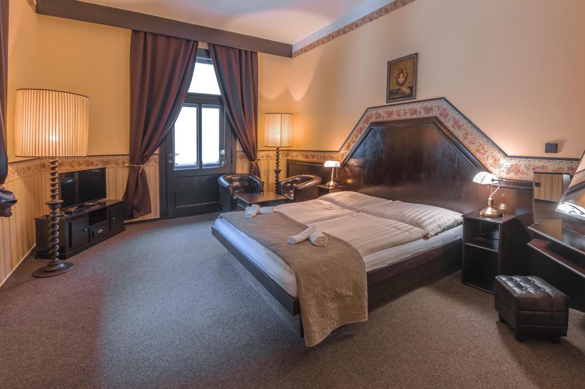 Hotel Lovecky Zamecek Orion Liberec Eksteriør bilde