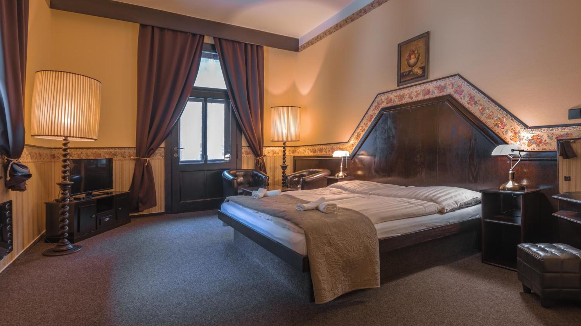 Hotel Lovecky Zamecek Orion Liberec Eksteriør bilde
